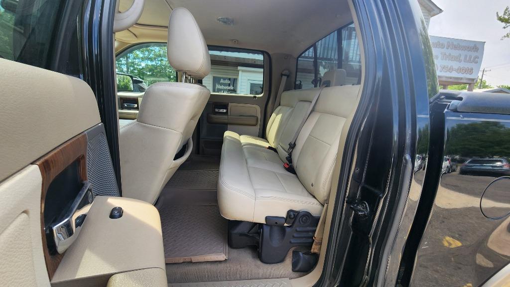 2004 Ford F-150 Lariat - Photo 19