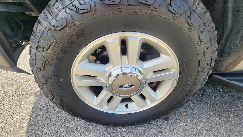 2004 Ford F-150 Lariat - Photo 11