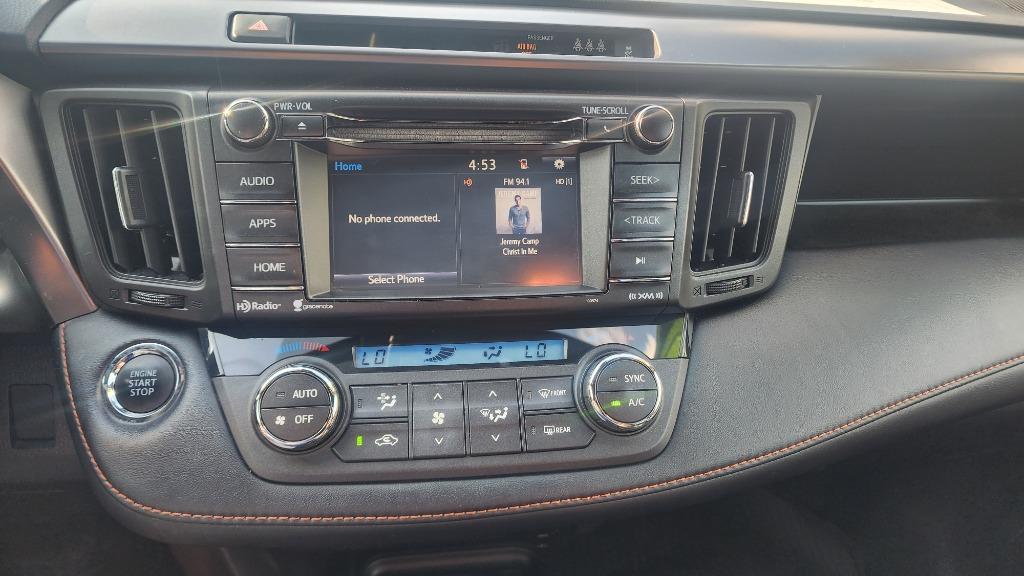 2017 Toyota RAV4 SE - Photo 57
