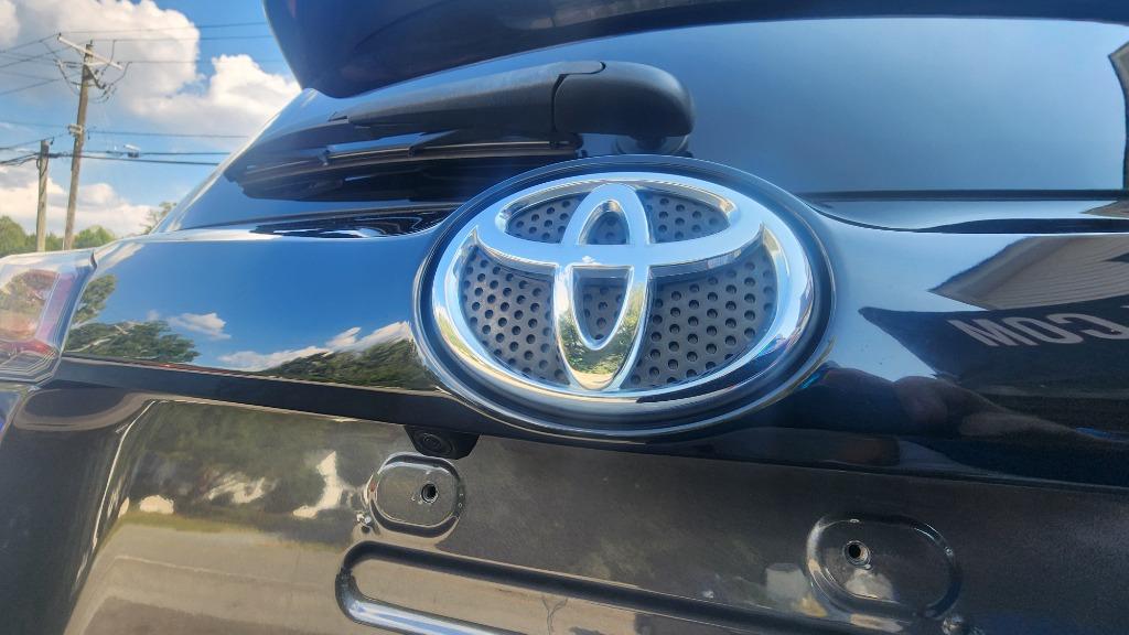 2017 Toyota RAV4 SE - Photo 15