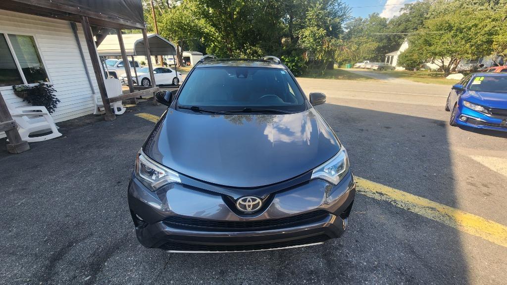 2017 Toyota RAV4 SE - Photo 9
